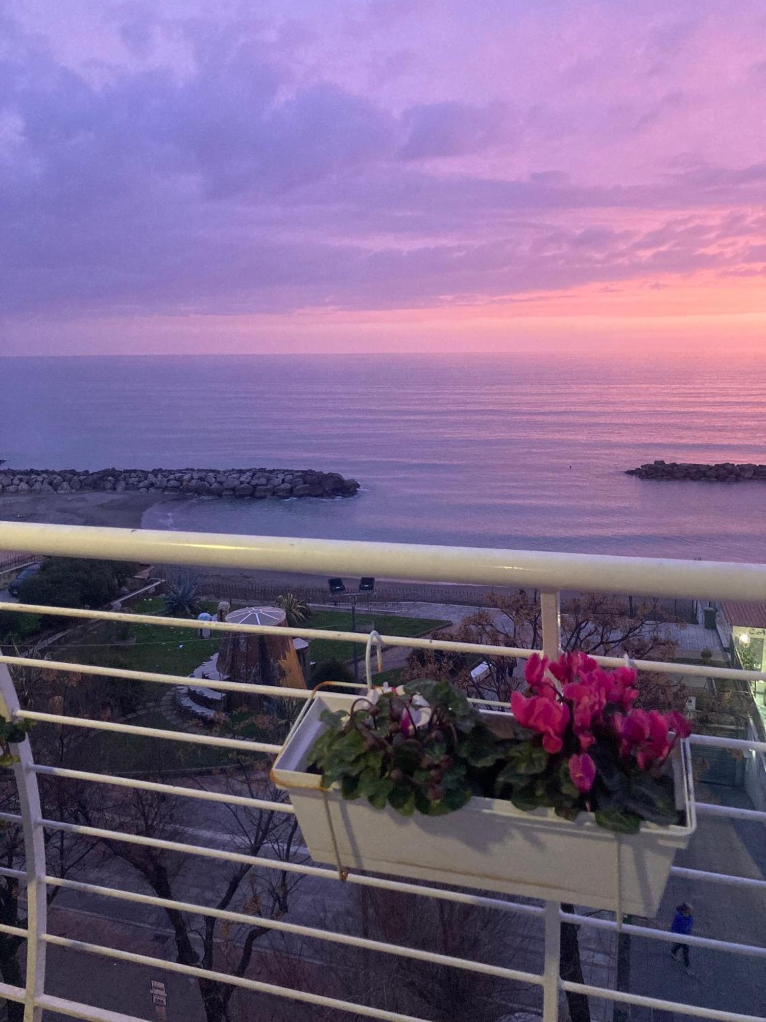 Viva La Nonna Appartement Salerno Buitenkant foto